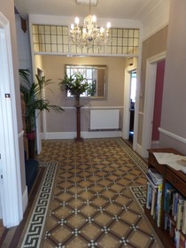 Bossiney House