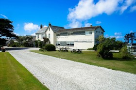 Bossiney House