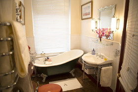 Albany House Bed And Breakfast