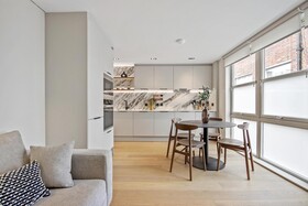 Bow Lane by Q Apartments