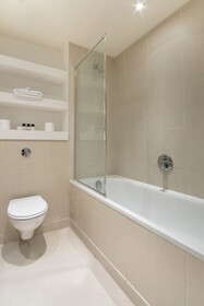 Discovery Dock Apartments East