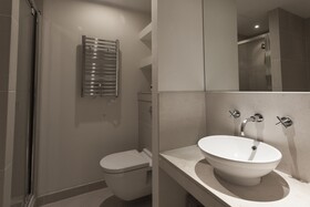 Discovery Dock Apartments East