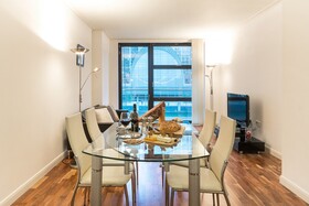 Discovery Dock Apartments East