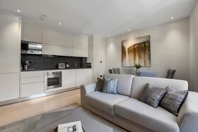 Vauxhall Bridge by Q Apartments