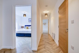 Hybrid Resi - Mitcham