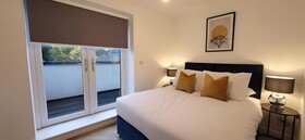 Hybrid Resi - Mitcham