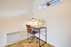 Hybrid Resi - Mitcham