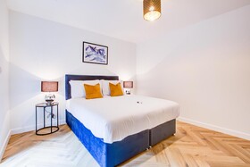 Hybrid Resi - Mitcham