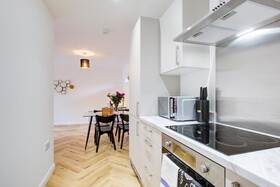 Hybrid Resi - Mitcham