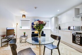 Hybrid Resi - Mitcham