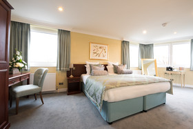 The Bromley Court Hotel