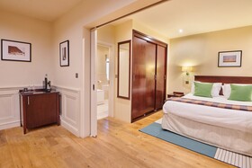 The County Hotel