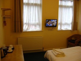Croydon Hotel