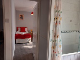 Melo House Grove Huku Kwetu