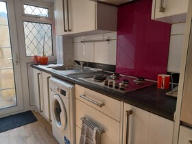 Melo House Grove Huku Kwetu