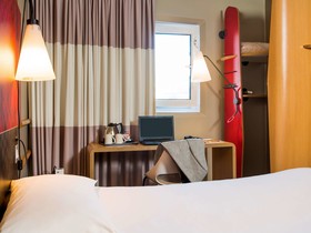 ibis Styles London Gatwick Airport