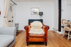 Chalk House - Pet Friendly