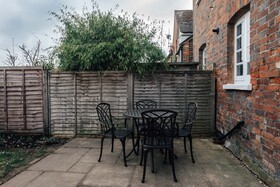 Chalk House - Pet Friendly