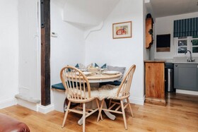 Chalk House - Pet Friendly