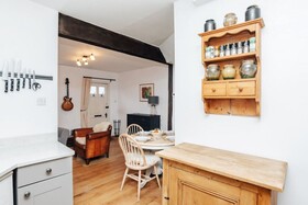 Chalk House - Pet Friendly