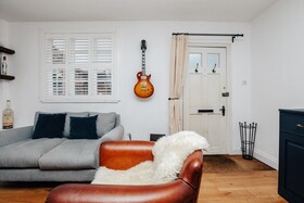 Chalk House - Pet Friendly