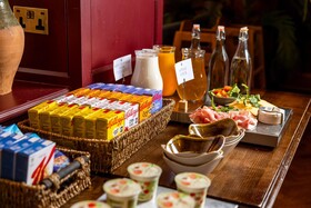 The Salisbury Arms Hotel