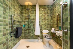 The Salisbury Arms Hotel