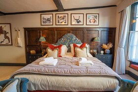 The Salisbury Arms Hotel