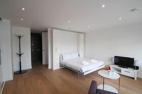 Aldgate East Studio by Mysquare