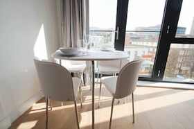 Aldgate East Studio by Mysquare