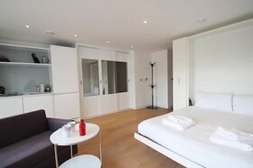 Aldgate East Studio by Mysquare