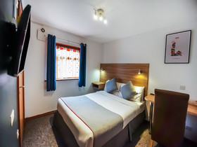 Arinza Hotel