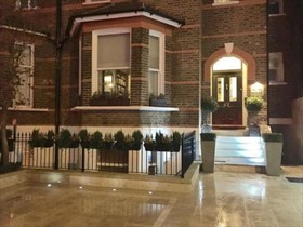 Aviva Guest House
