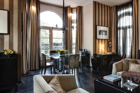 60 Hyde Park Gate Hotel