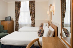 Berjaya Eden Park London Hotel