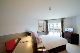 Bermondsey Square Hotel