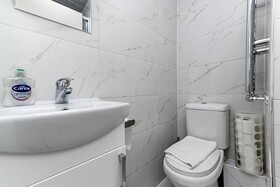 Charlotte Street Rooms by Allo Housing