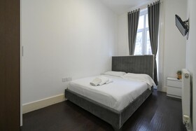 Charlotte Street Rooms by Allo Housing