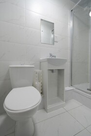 Charlotte Street Rooms by Allo Housing