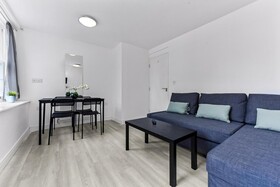 Charlotte Street Rooms by Allo Housing