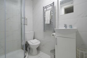 Charlotte Street Rooms by Allo Housing