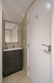 Charlotte Street Rooms by Allo Housing