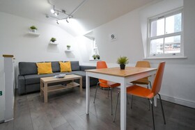Charlotte Street Rooms by Allo Housing