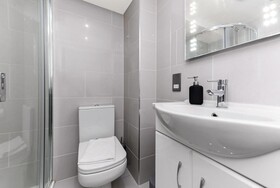 Charlotte Street Rooms by Allo Housing