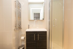 Charlotte Street Rooms by Allo Housing