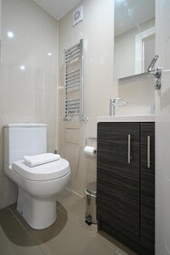 Charlotte Street Rooms by Allo Housing