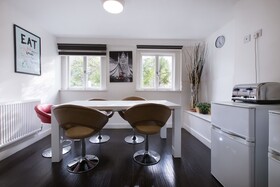 Charlotte Street Rooms by Allo Housing