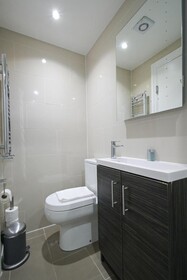 Charlotte Street Rooms by Allo Housing