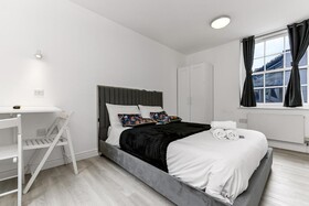 Charlotte Street Rooms by Allo Housing