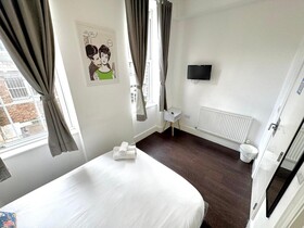 Charlotte Street Rooms by Allo Housing